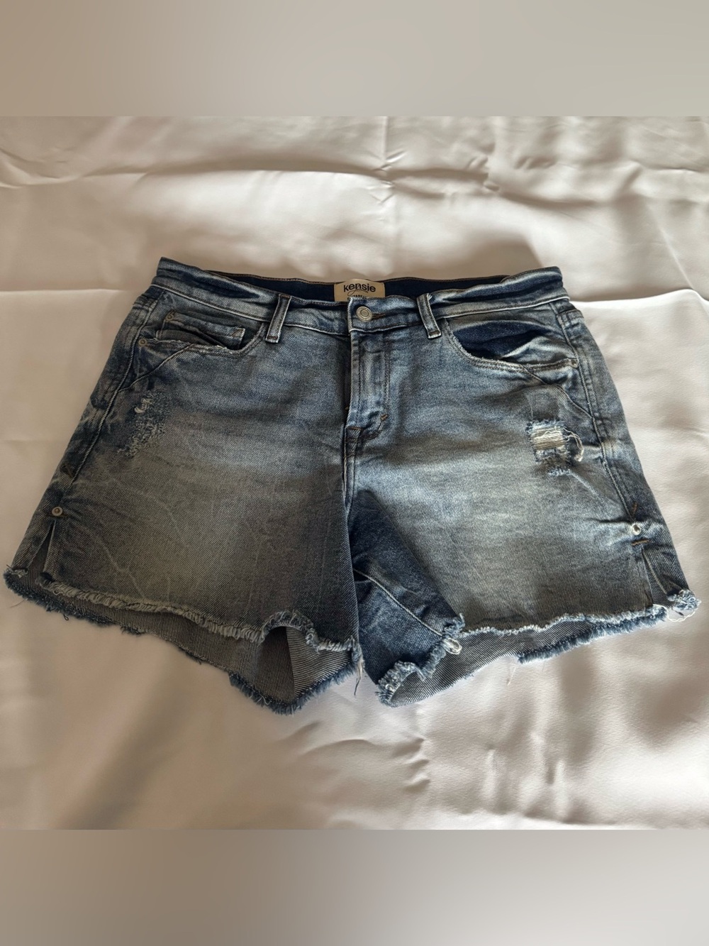 Kensie Distressed Gray-Blue Denim Cutoff Shorts NWOT SIZE 6